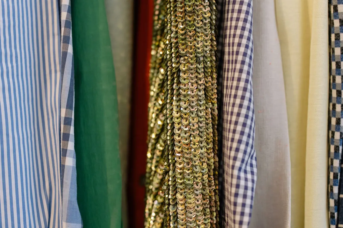 The Ultimate Checklist for Buying Vintage Textiles Online